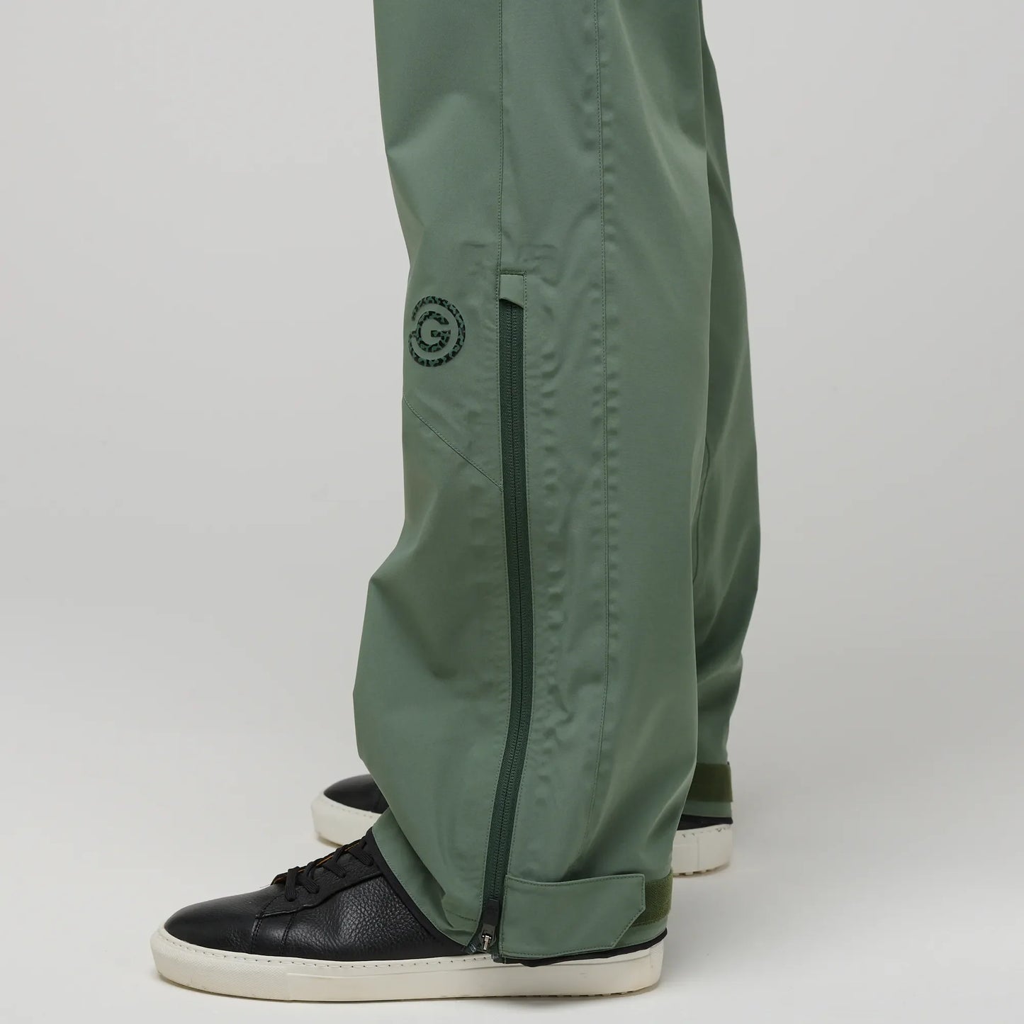 Waterproof golf pants